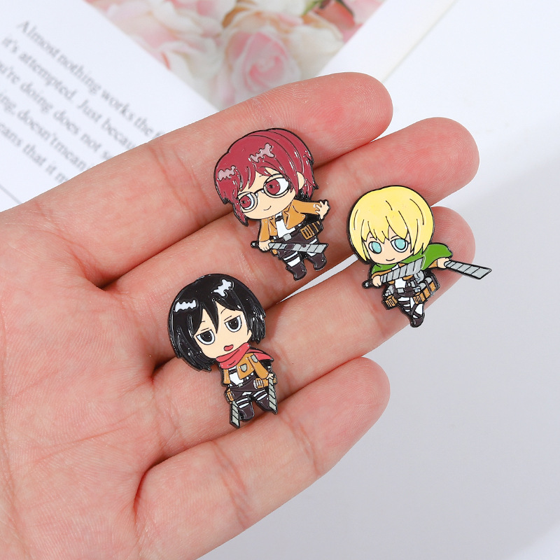 Eren Chibi Emaille Pins Benutz – Levi Jewelry & Watches Inc Bewertung und Preis