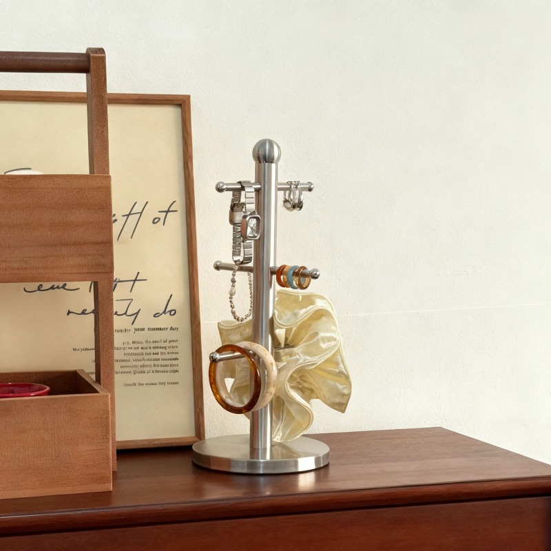 Schmuckständer aus Edelstahl f – Jewelry And Watches Stores Bewertung und Preis