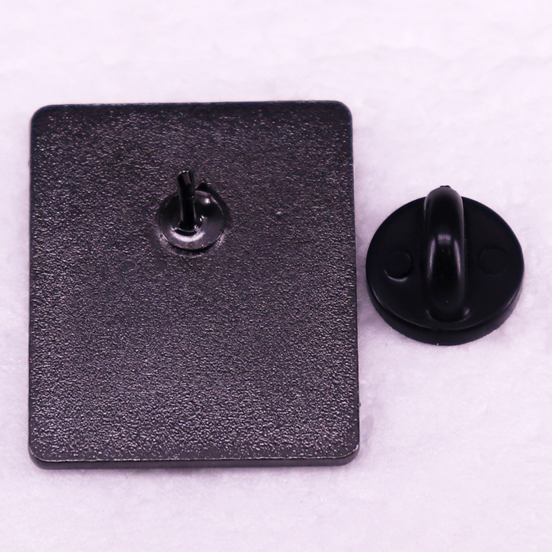 Angriff auf Titan Levi Ackerma – Levi Jewelry & Watches Inc Bewertung und Preis